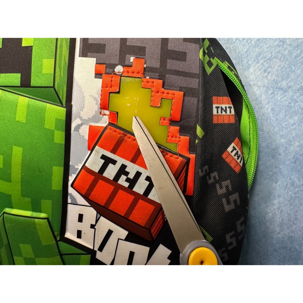 Minecraft Light Up 17" Creeper Backpack Flashing Lights TNT w/ Creeper Lunch Bag - Picture 15 of 17